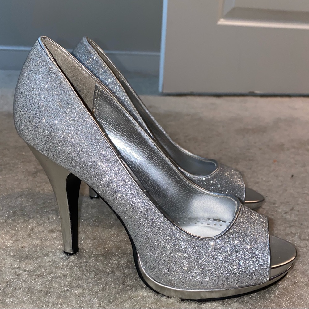 Sparkly Peep Toe Heels!